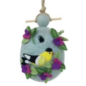 Birdhouse Goldfinch